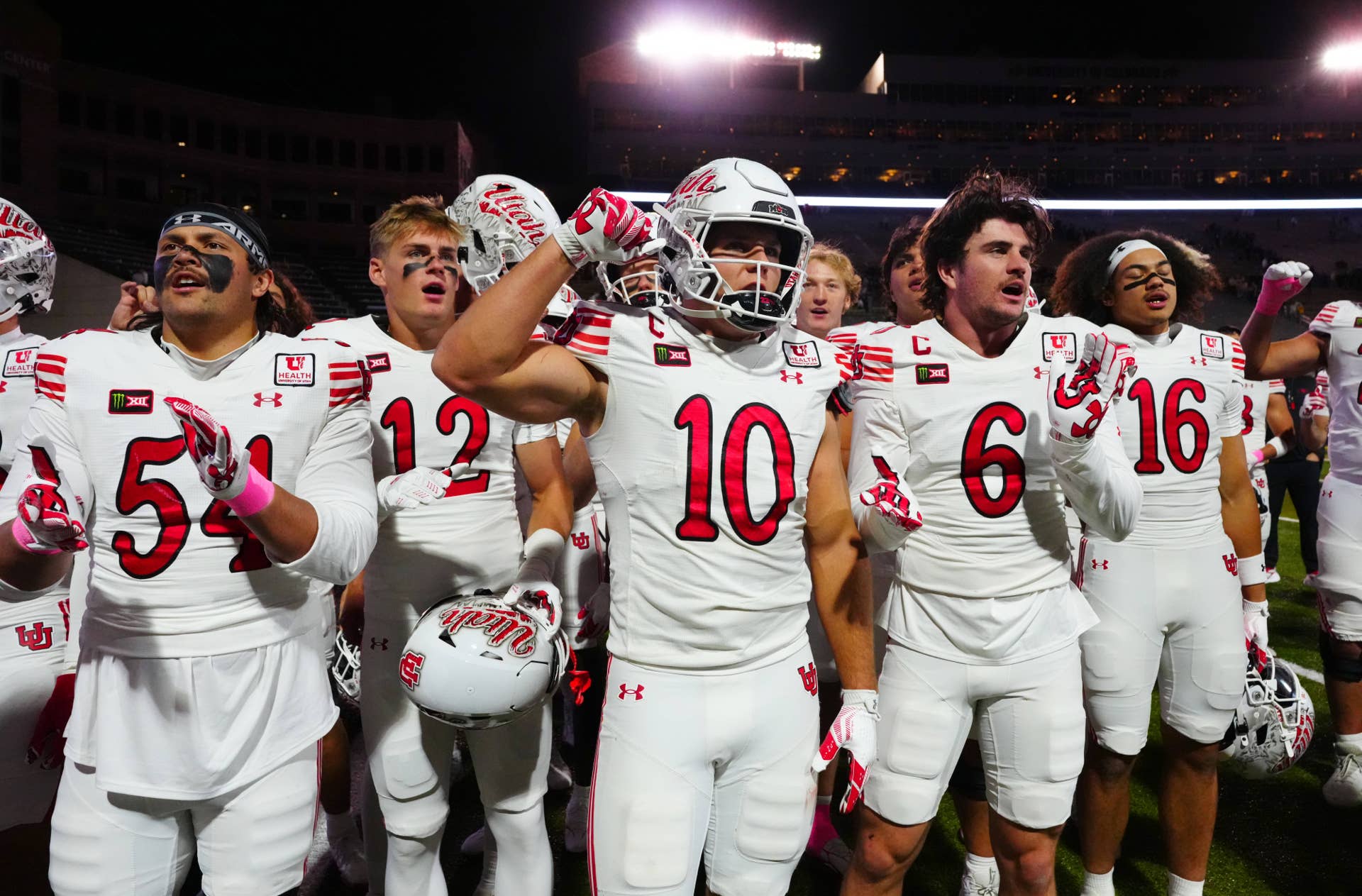 College Football Bets: Expert Picks Against Spread for Top-25 Week 8 Games