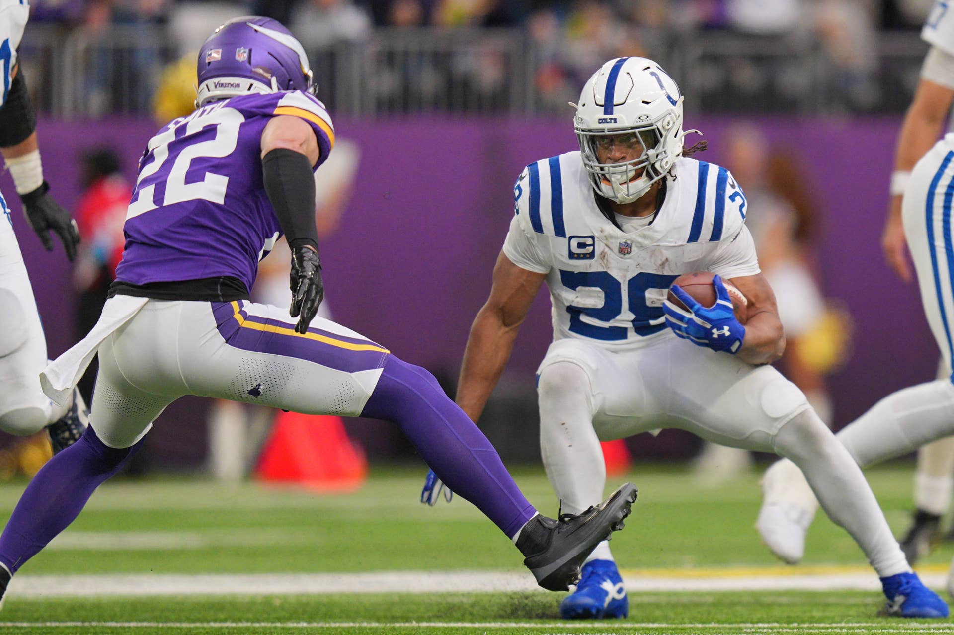 Vikings need to wake up offense, and a trade for RB Jonathan Taylor could be a key move