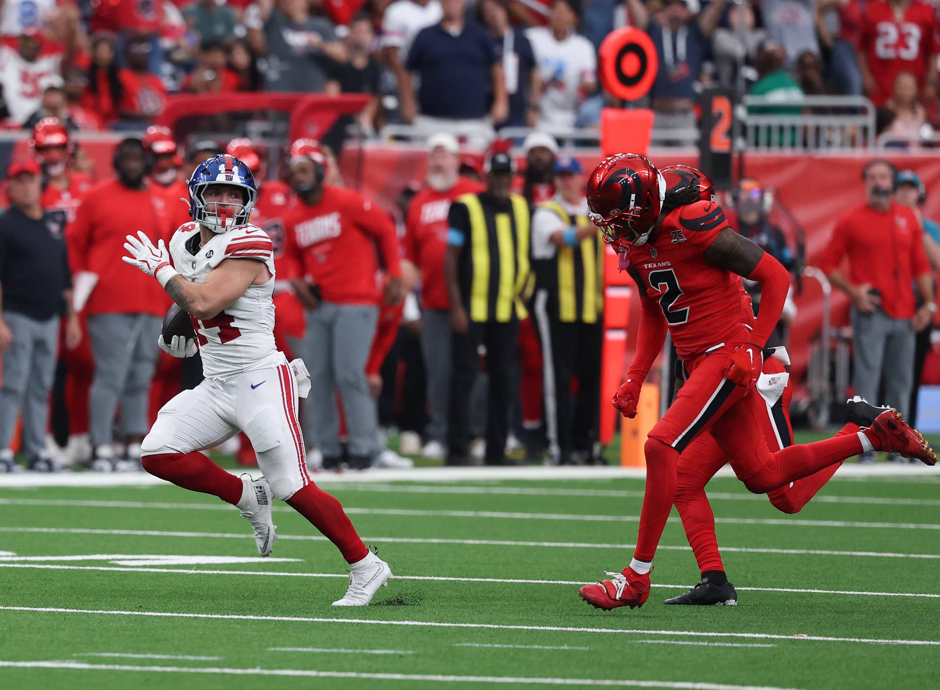 Giants Offensive Game Grades: McCarthy Steady, Ground Game Dominant in ...