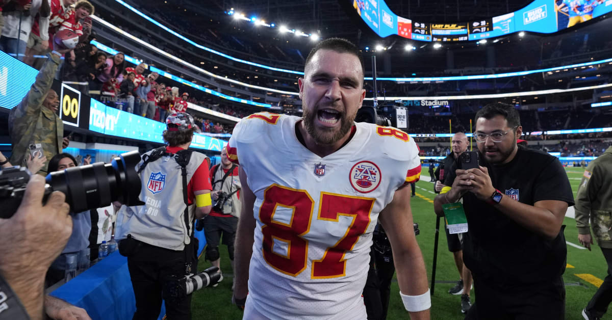 Kansas City Chiefs BREAKING Travis Kelce Signing Contract Extension