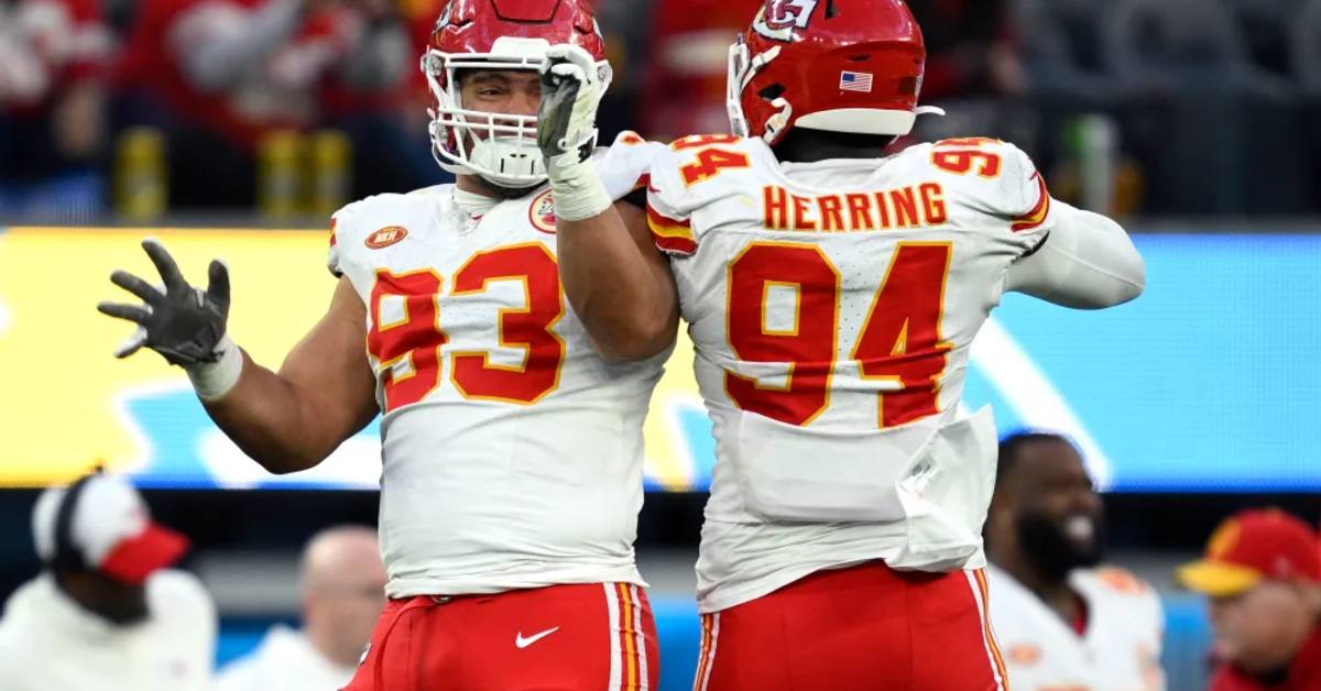 Kansas City Chiefs Re-Sign Veteran DT Matt Dickerson in Surprising Move ...