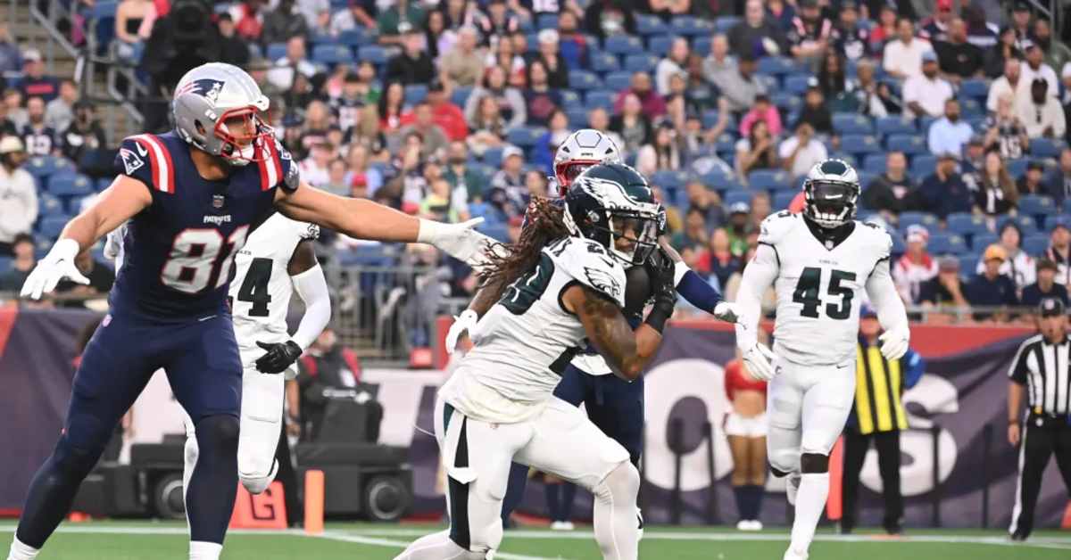 Kenny Pickett and the Philadelphia Eagles struggled with offense in the first half against the New England Patriots