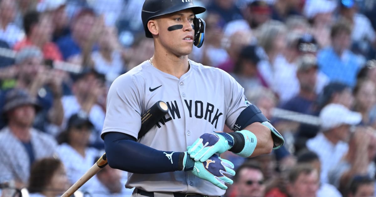 Fans Angry as Hulu Live Broadcast Crashes During MLB Playoffs Athlon