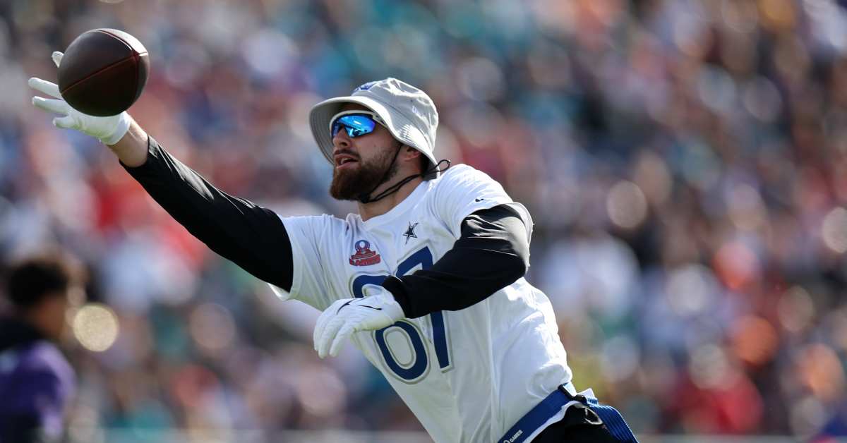 Dallas Cowboys' Pro Bowl Tight End Labeled 'Bounce-Back Candidate' in 2025 - Athlon Sports