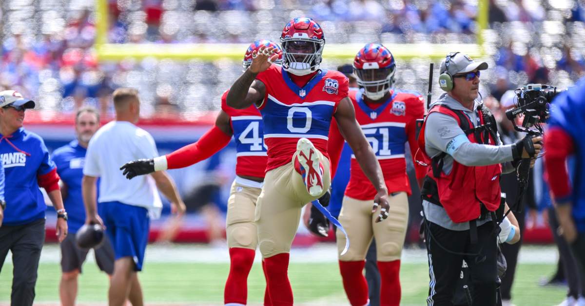 New York Giants Clear $10 Million in Cap Space By Restructuring Star - Athlon Sports