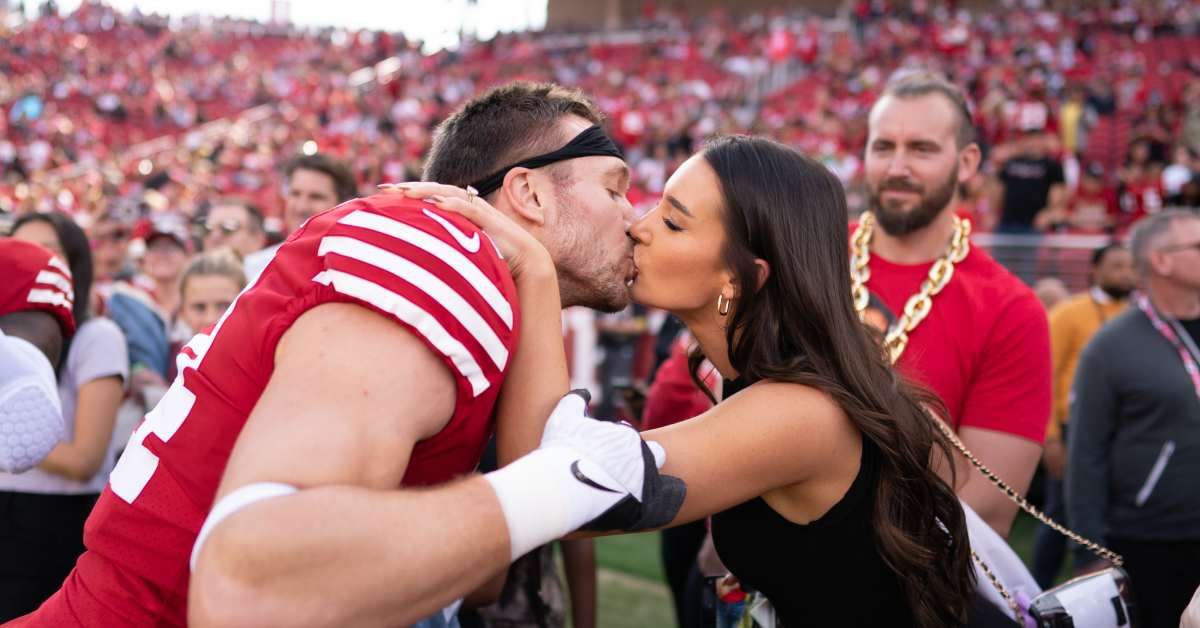 San Francisco 49ers’ Fullback Kyle Juszczyk And Wife Kristin Go Viral in Hilarious Workout Video - Athlon Sports