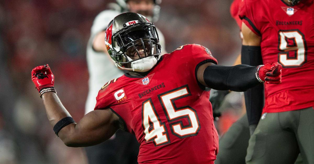 Fans Are Saying The Same Thing About Tampa Bay Bucs Signing Pro Bowl Free Agent Devin White