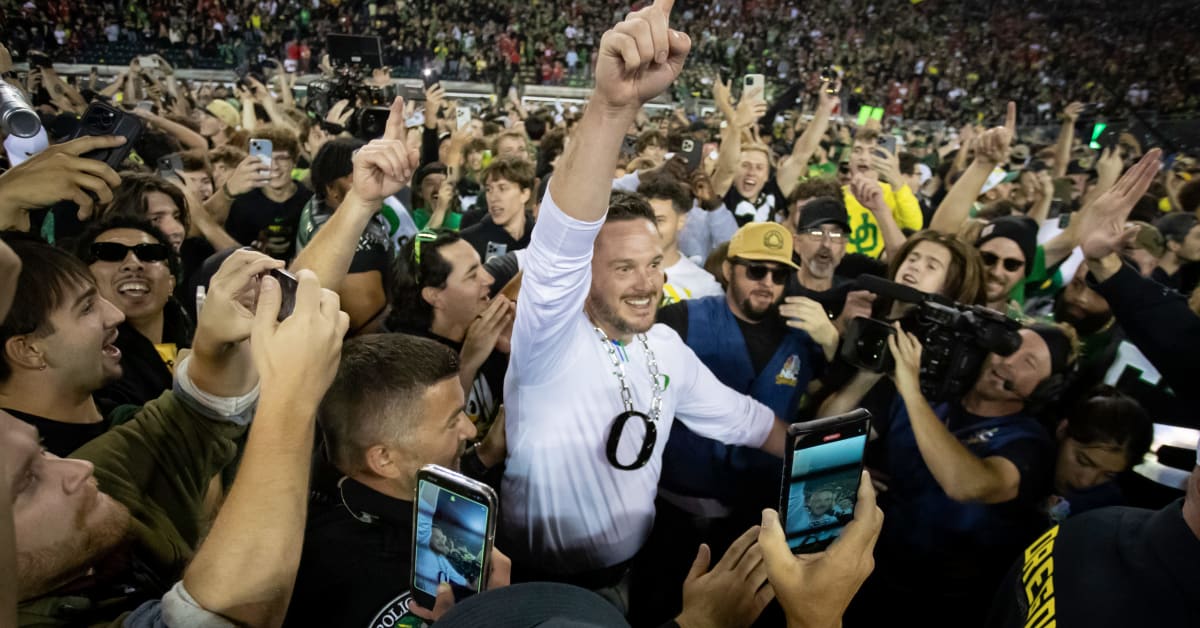 Oregon Head Coach Dan Lanning Shares Bold Message with College Football