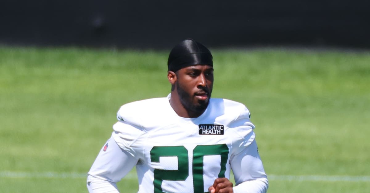 New York Jets' Breece Hall 'Pretty Impressive' For QB Aaron Rodgers At ...