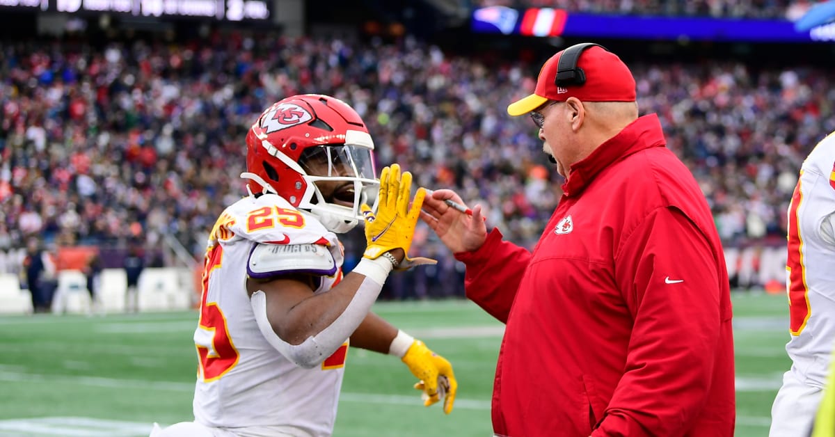 Kc Chiefs' Reunion With Clyde Edwards-helaire Helps Shape 2024 Rb Room 