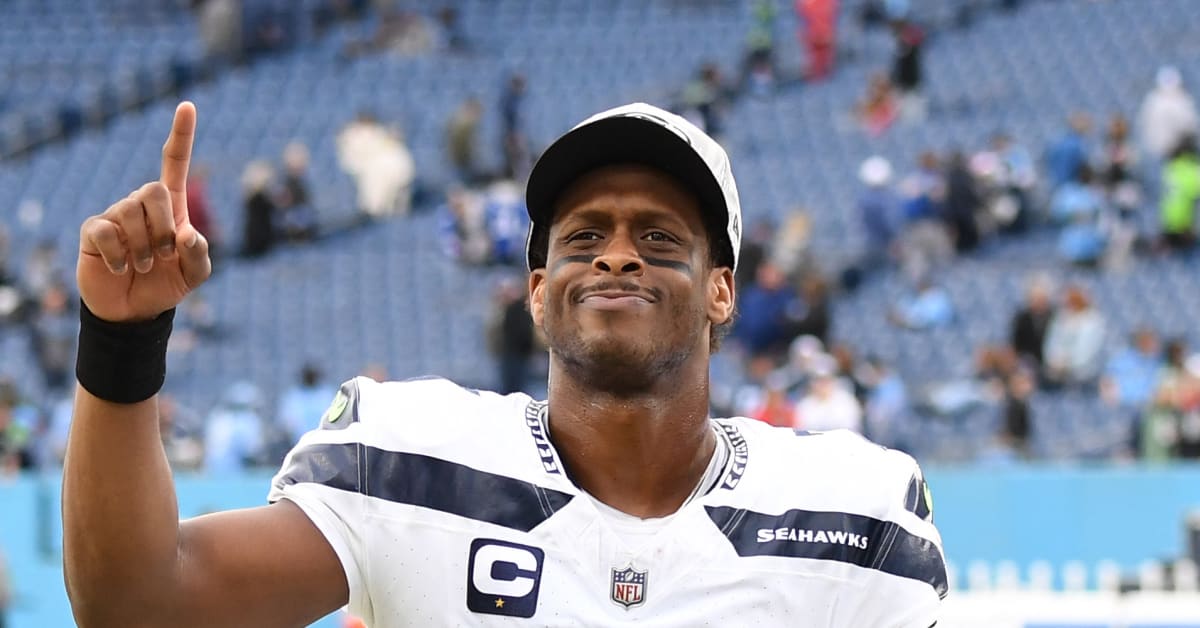 Carolina Panthers Coach Praises Seahawks QB Geno Smith - Athlon Sports