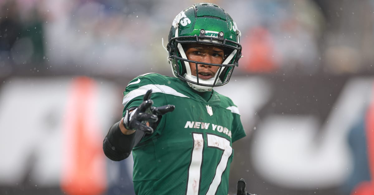 'I'm All For It!' Jets' Garrett Wilson Reacts To Aaron Rodgers' Davante ...