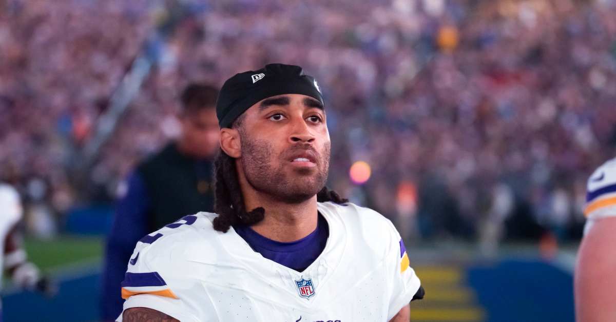 Philadelphia Eagles Urged To Sign Veteran Defensive Back Stephon Gilmore - Athlon Sports