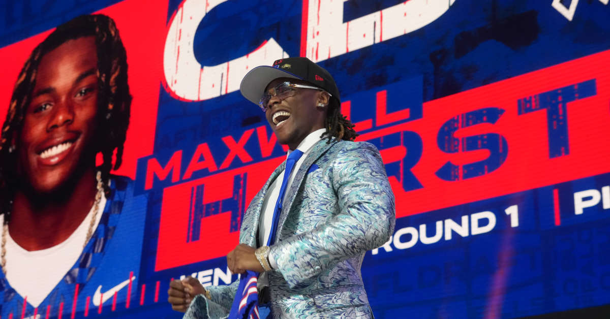 Buffalo Bills Rookie Models Game After NFL All-Pro - Athlon Sports