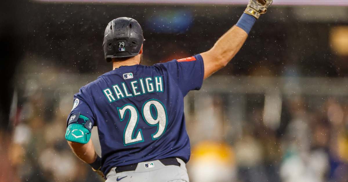 Are Mariners Being Dragged Down by 'Loser' Offseason? - Athlon Sports