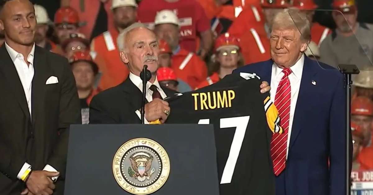 Donald Trump Endorses 'Handsome' Mason Rudolph Over Aaron Rodgers as Pittsburgh Steelers QB - Athlon Sports