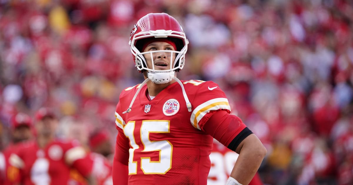 Kansas City Chiefs Critics Foolishly Wonder If Patrick Mahomes Has 'Peaked' - Athlon Sports