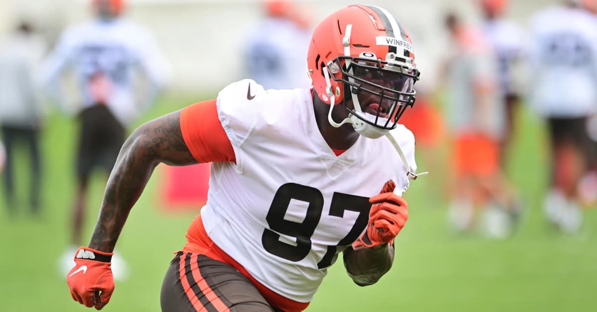 Dallas Cowboys Sign UFL Star Perrion Winfrey As Fans Question 'Commitment' - Athlon Sports