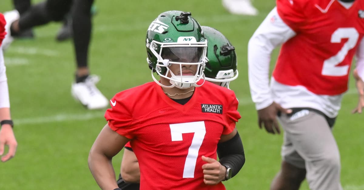 Justin Fields Reveals 'Toughest Thing' About Major Move to New York Jets - Athlon Sports