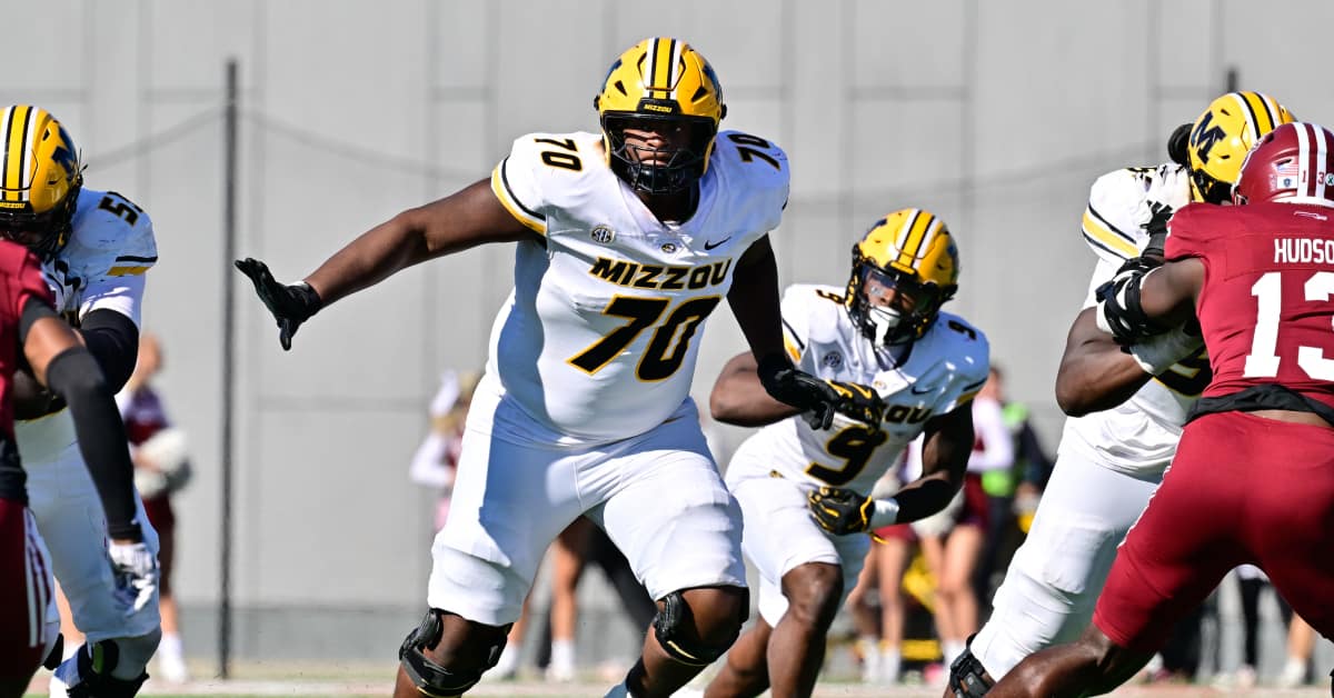 Mizzou Offensive Lineman Turning Heads with Multiple Preseason Honors - Athlon Sports