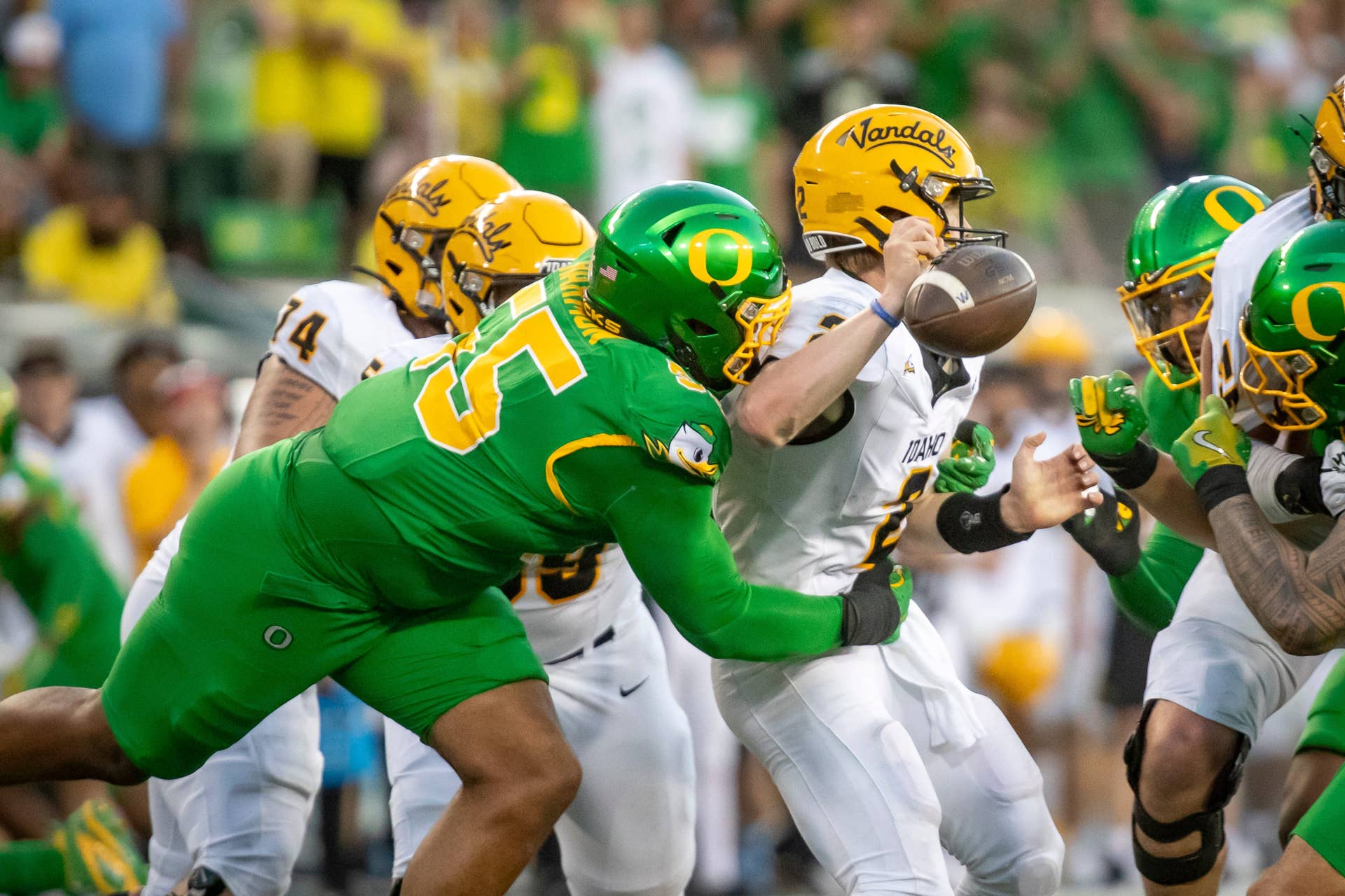 Duck Defensive Tackle Derrick Harmon Puts Quarterbacks and Ball
