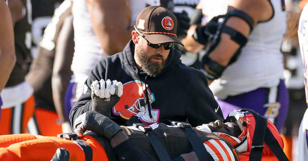 Cleveland Browns Pro Bowler Jeremiah Owusu-Koramoah Career In Jeopardy Due To Season-Ending Injury - Athlon Sports