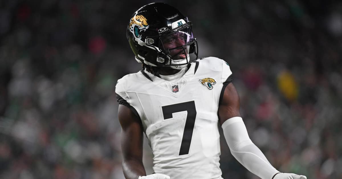 Jaguars Hold Breath After Top Receiver's Injury Scare - Athlon Sports