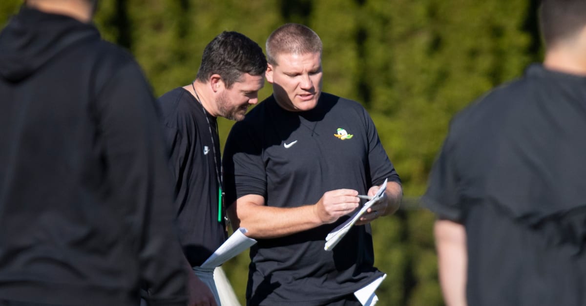 Oregon Football Recruiting Help Is on the Way, Provided the Coaches