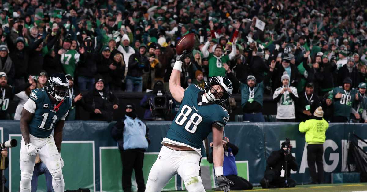Philadelphia Eagles Jalen Hurts Saved Key Super Bowl Contributor - Athlon Sports