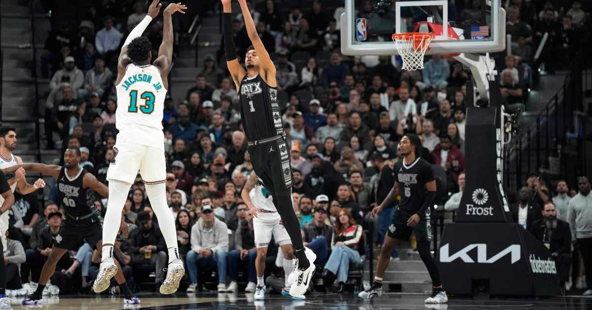 San Antonio Spurs Could Target Overlooked Trade Candidate, Open Title Window - Athlon Sports