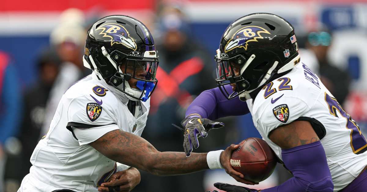 Baltimore Ravens Star Lamar Jackson Key to Derrick Henry Defeating Father Time in 2025 - Athlon Sports