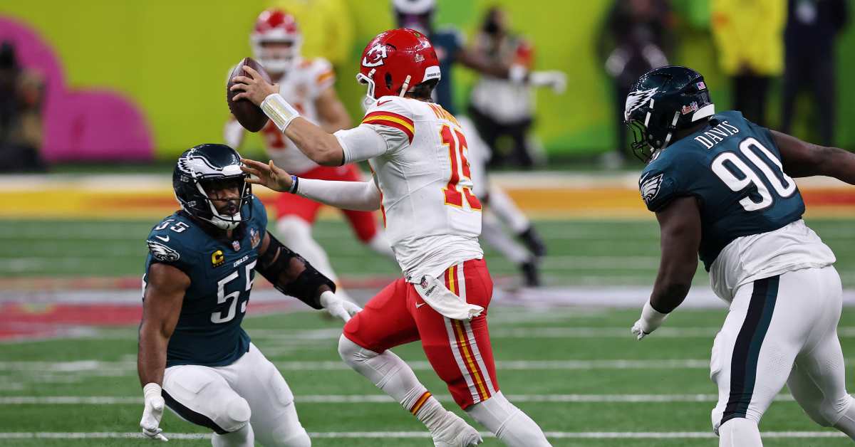 Kansas City Chiefs Must Answer One Glaring Question At Critical Training Camp - Athlon Sports