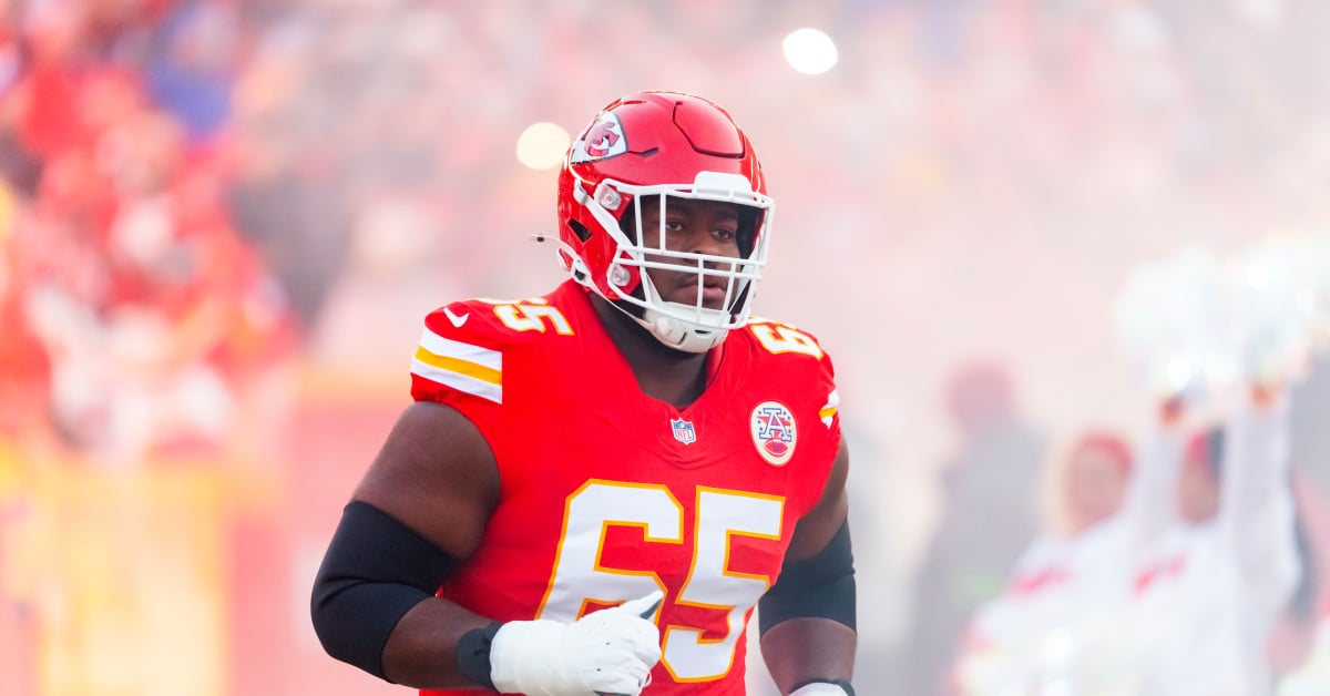 Kansas City Chiefs Offensive Lineman Trey Smith Attends Mandatory Minicamp - Athlon Sports