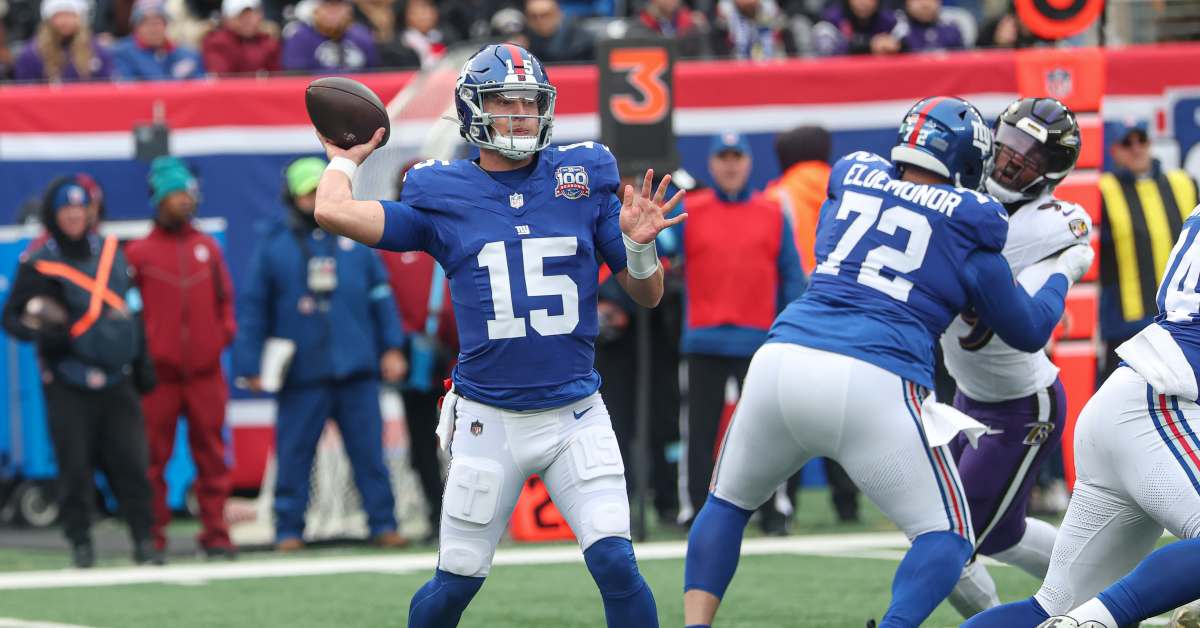 Young New York Giants Quarterbacks Tommy DeVito, Jaxson Dart Bonding Over Unlikely Source - Athlon Sports