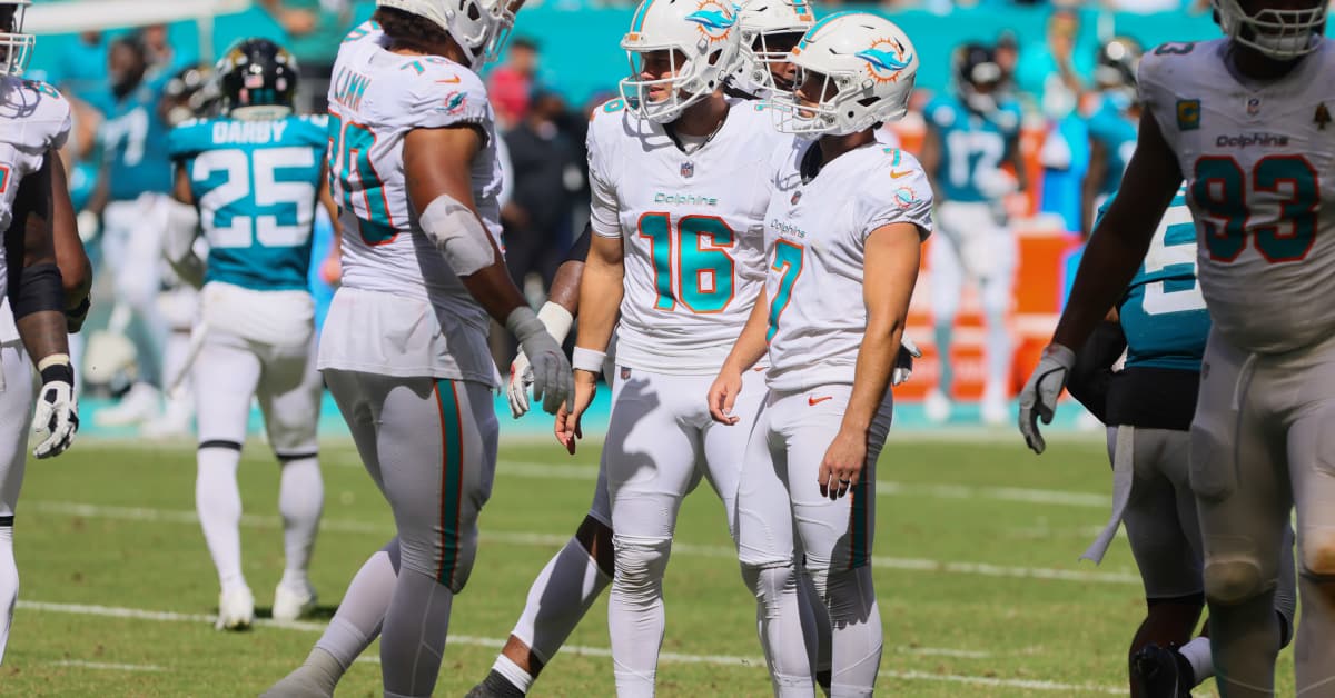 Philadelphia Eagles' Lineman Shuts Down Viral Fake Quote About Dolphins Locker Room - Athlon Sports