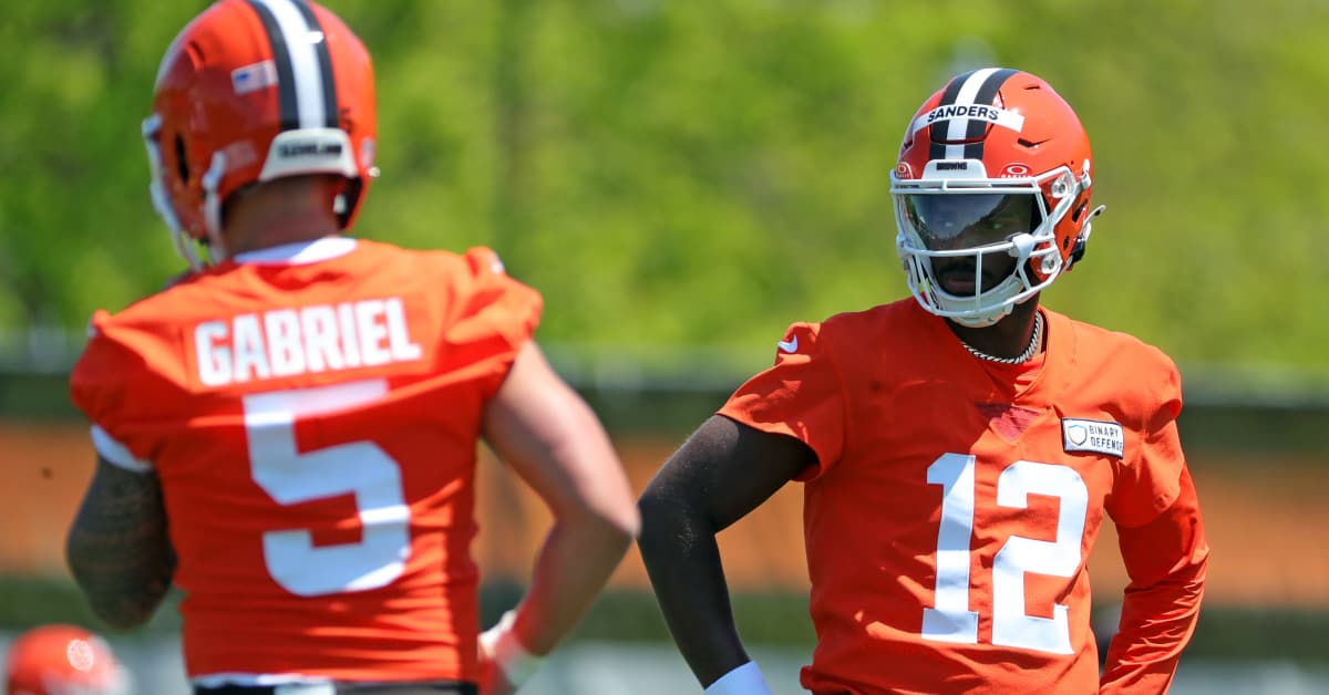 Ex NFL Receiver Reveals Which Cleveland Browns Rookie QB is Better - Athlon Sports