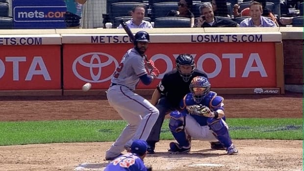 Braves' Jason Heyward Has Jaw Broken By Pitch (GIF)