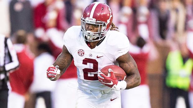 Alabama Running Back Derrick Henry On Way To Eclipsing Highly Accomplished  Predecessors 