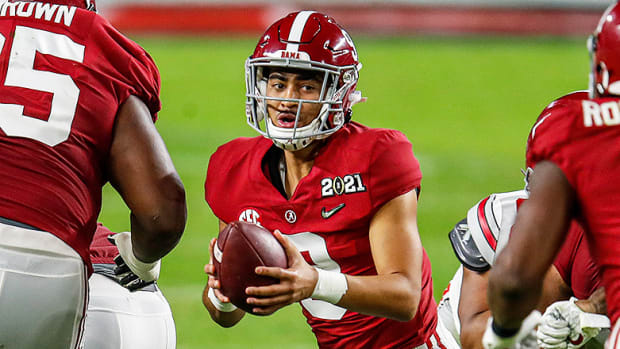 SEC Football: 10 Players Who Will Replace NFL Draft Early Entrants in 2021