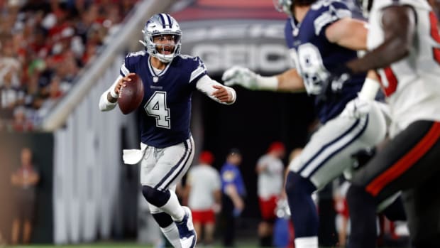 Look: Cowboys Star's Fantasy Football Admission Goes Viral - The