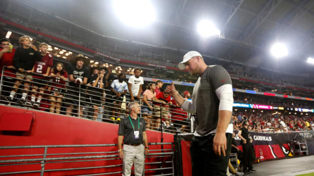 NFL: JJ Watt of the Arizona Cardinals announces his retirement - BBC Sport