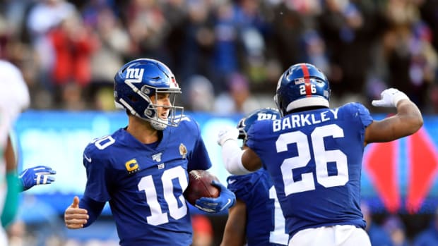 Eli Manning Says He 'Drilled' Balls at Arch Manning As Kid