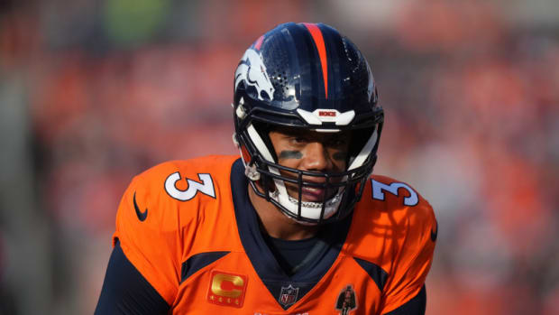 Russell Wilson among 5 Broncos captains for 2022 season