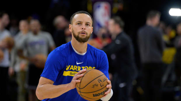 Stephen Curry Savagely Roasted the Kings During His Legendary Game 7  Performance 