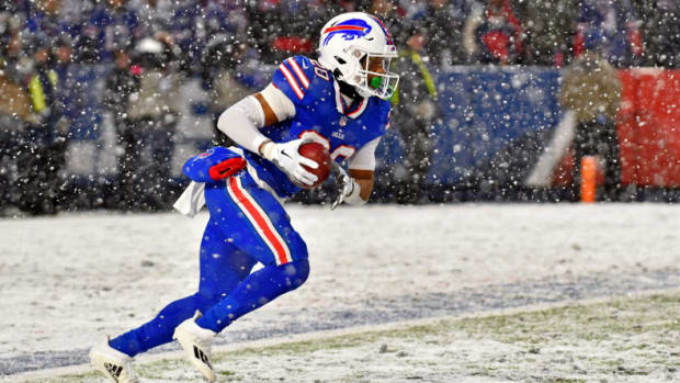 Report: Bills RB Nyheim Hines suffers season-ending injury