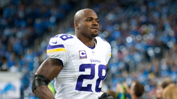 Damar Hamlin Responds To Adrian Peterson's Complaints About Super Bowl  Jacket 