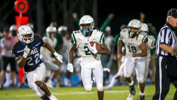 Miami Central stunned IMG Academy with a 20-14 upset win on the opening weekend of Florida of high school football.