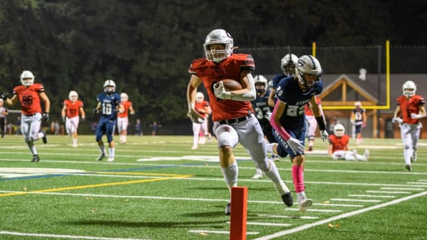 Camas completed a furious rally by scoring the game's final 22 points, all in the fourth quarter, to pull out a 36-33 victory over No. 9 Skyview at Kiggins Bowl.