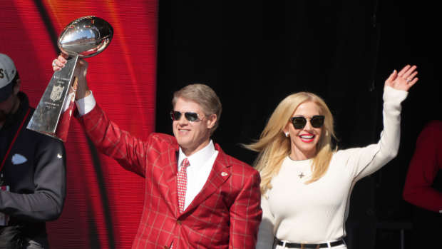 Kansas City Chiefs owner Clark Hunt and wife Tavia Hunt