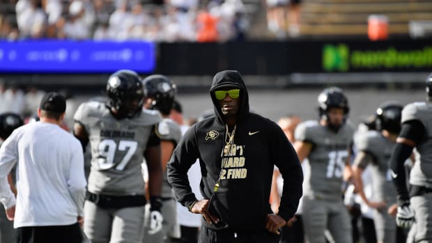 Look: Jerry Rice's Pregame Outfit Is Going Viral - AthlonSports